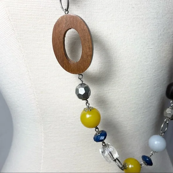 Multi-color wooden beads long necklace - Picture 6 of 8